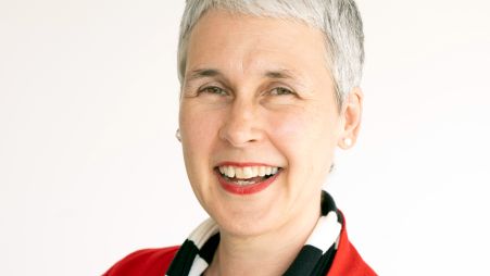  Carol Emslie