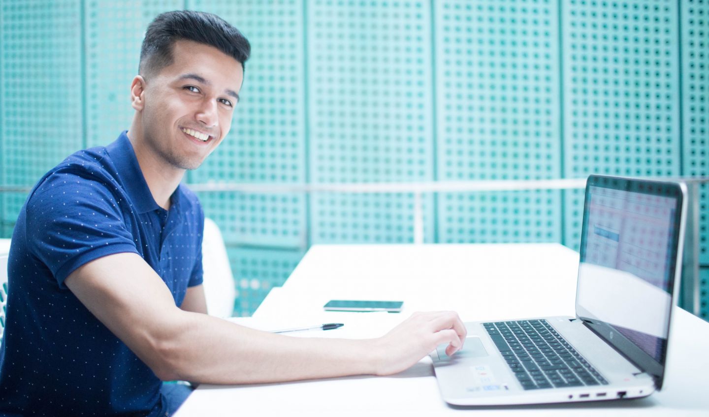 Student studying at Glasgow Caledonian University