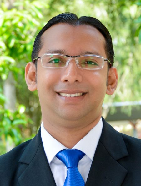  Mahmood Anwar