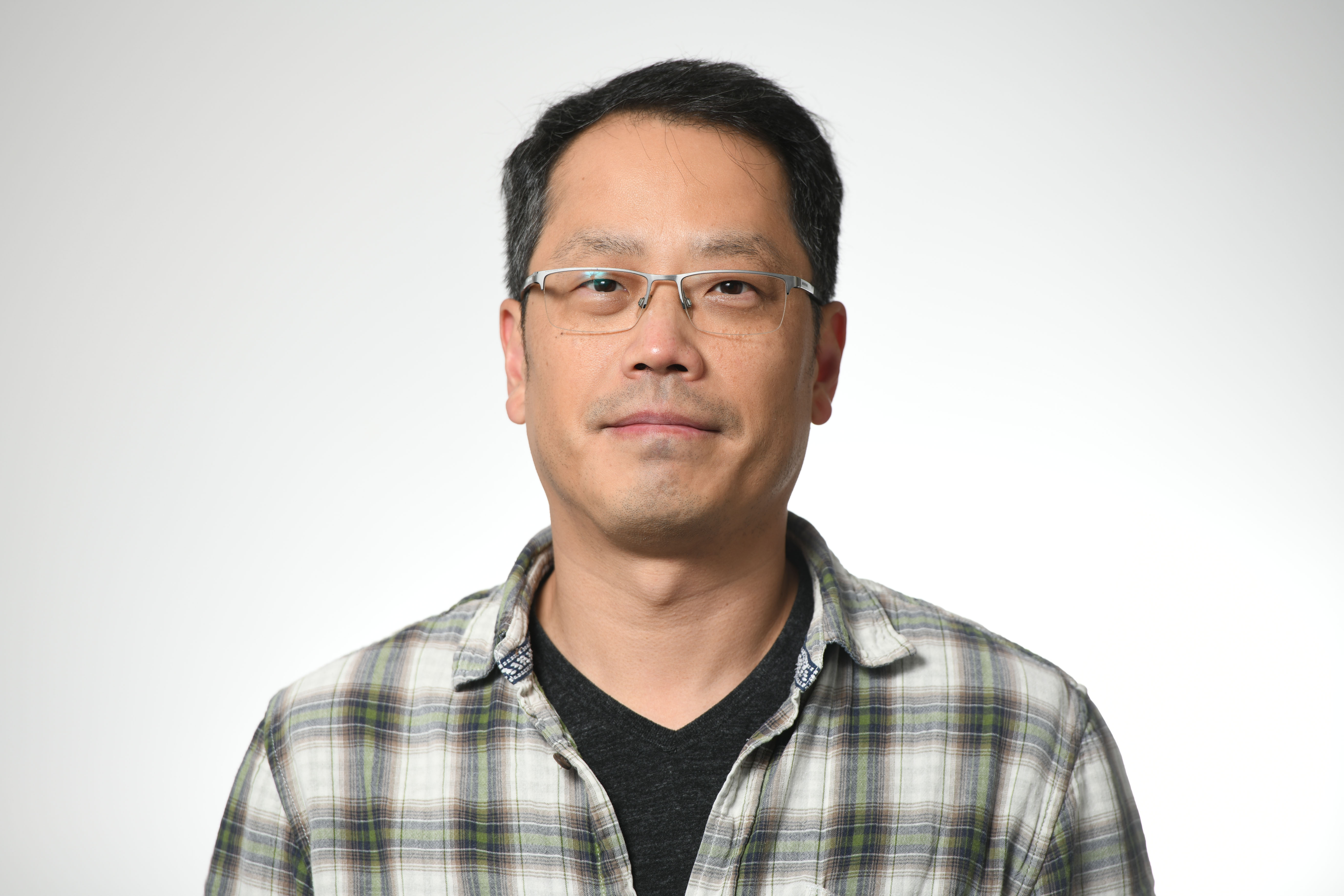 A profile picture of Simon Jeon, a Lecturer in Vision Sciences at GCU.