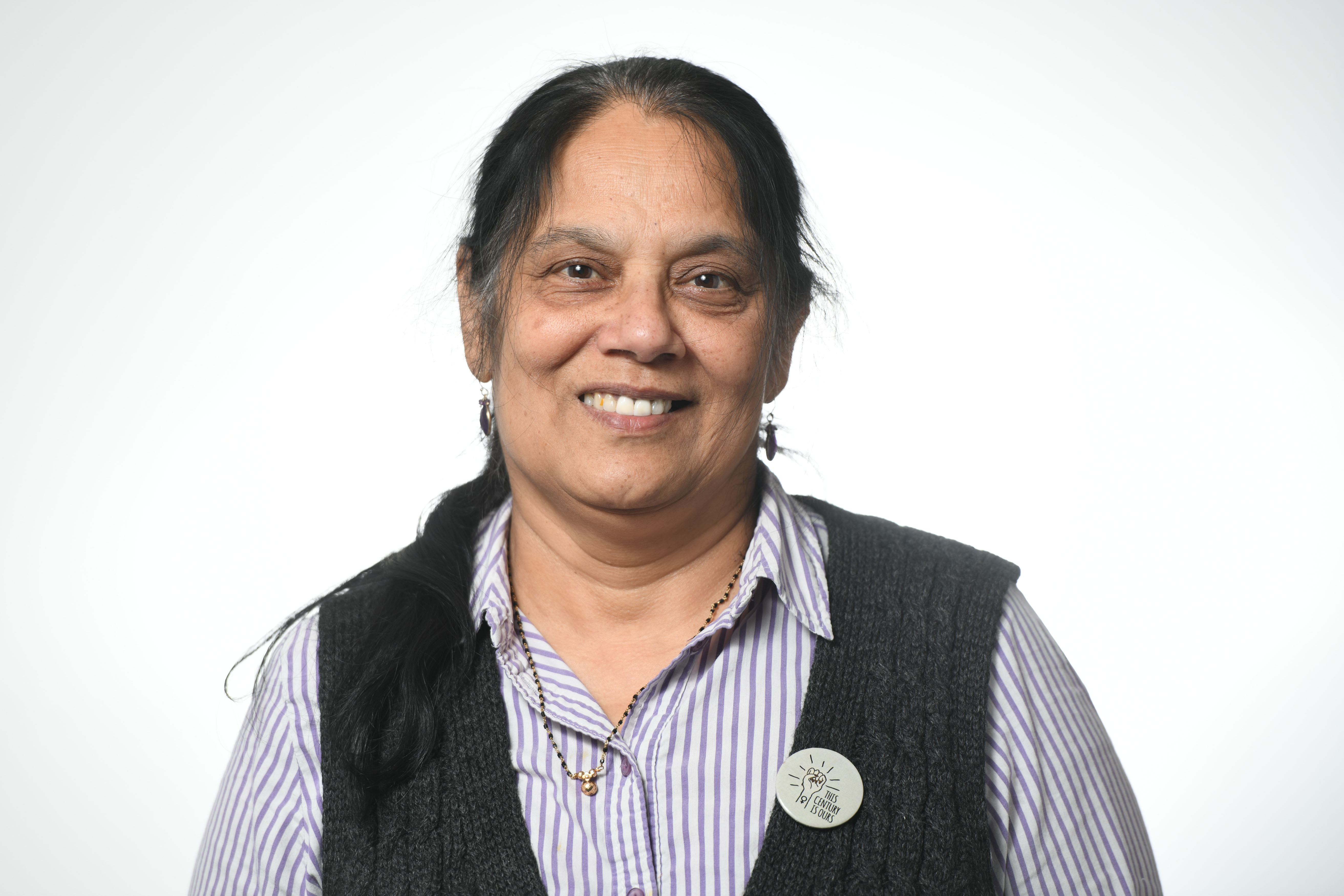 A profile picture of Uma Shahani, a Senior Lecturer in Vision Sciences at GCU.